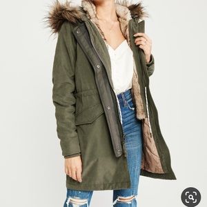 Women’s Coat *BRANDNEW*SMALL ABERCROMBIE AND FITCH